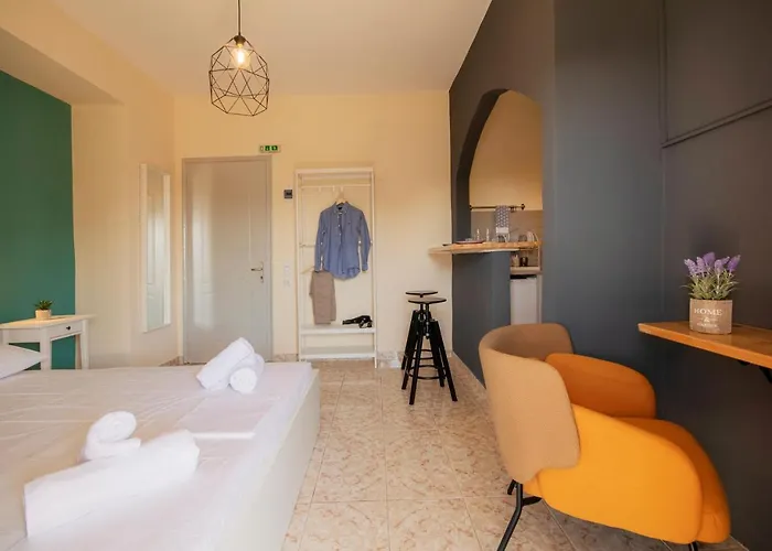 Aparthotel Issos 3*