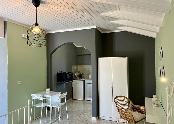 Issos Aparthotel 3*
