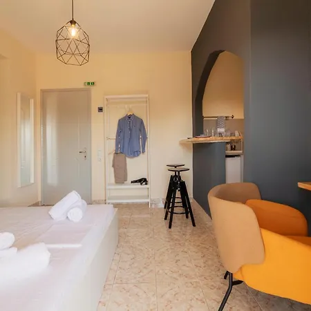 Aparthotel Issos 3*