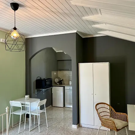Issos Aparthotel 3*