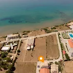 Aparthotel Issos