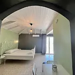 Issos