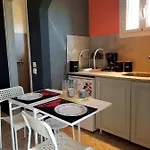Aparthotel Issos