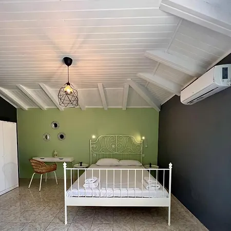 Issos Aparthotel