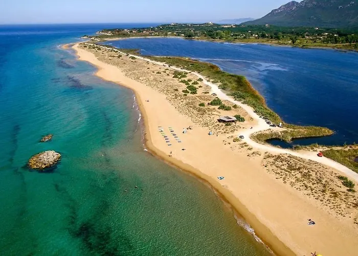 Aparthotel Issos 3*