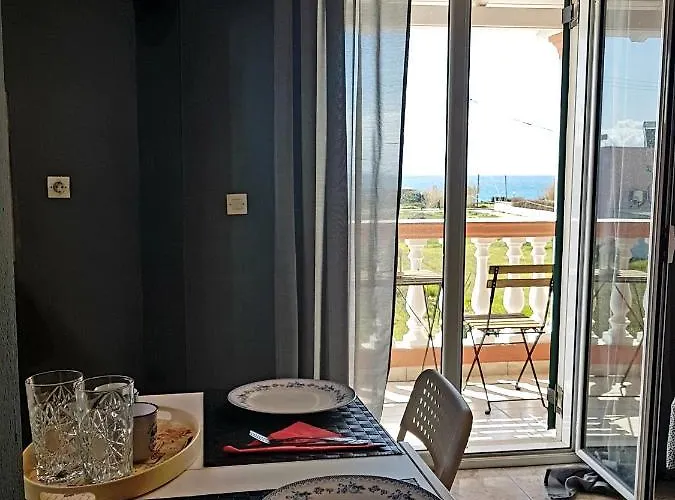 Aparthotel Issos Agios Georgios (Corfu)